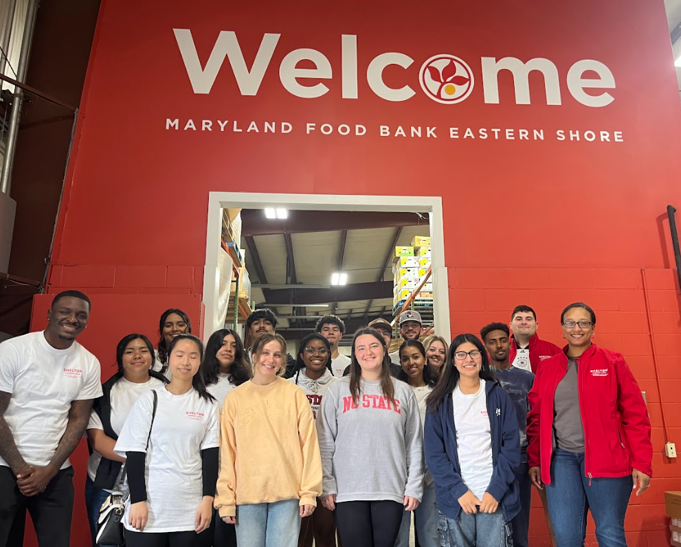 CLDP Students at food bank